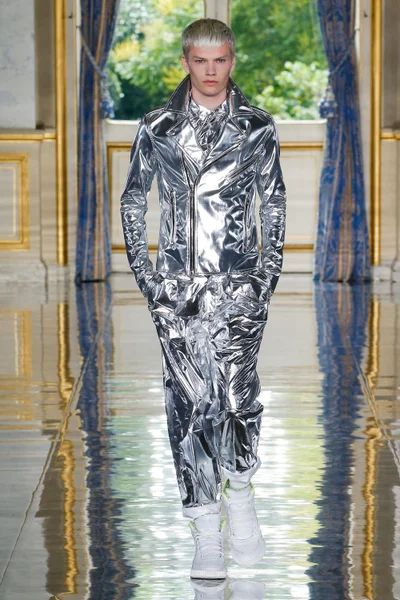 Look 36